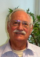Dr. Manfred H�rtel